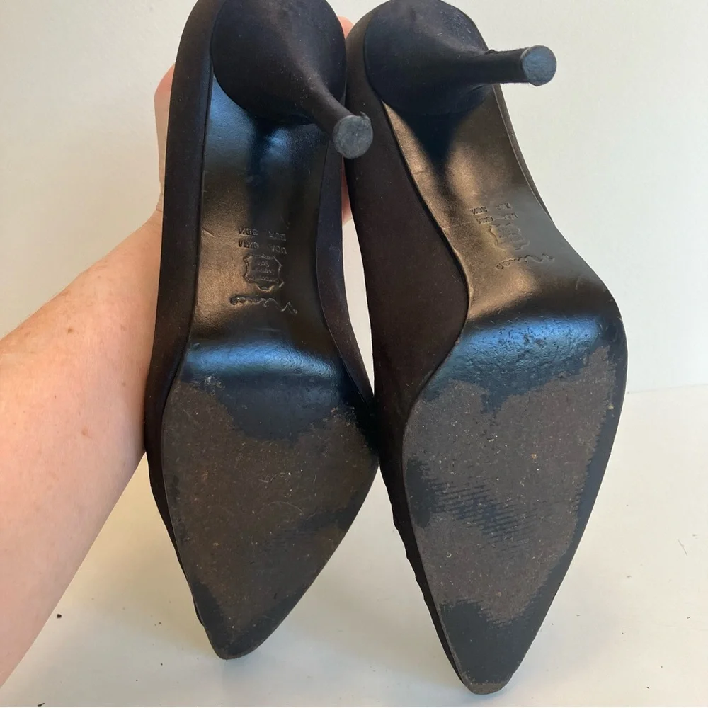 Nina Black Ruched Satin Pointed Toe Formal Pumps in size 8.5. - Picture 5 of 5